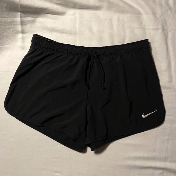 Nike Women's Black Shorts - Picture 1 of 2